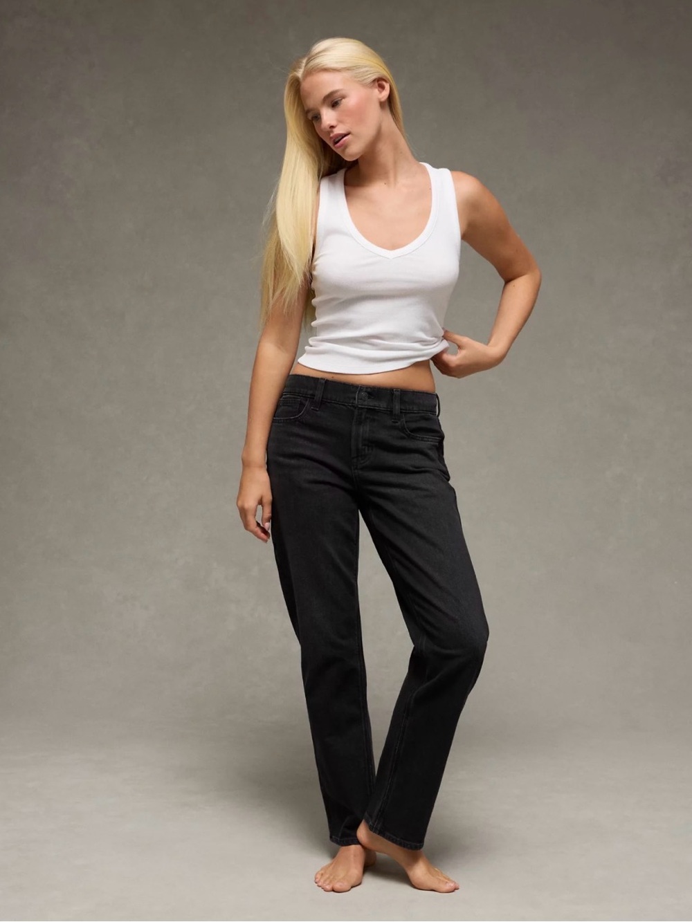 American Eagle Classic Black Straight-Leg Jeans 000